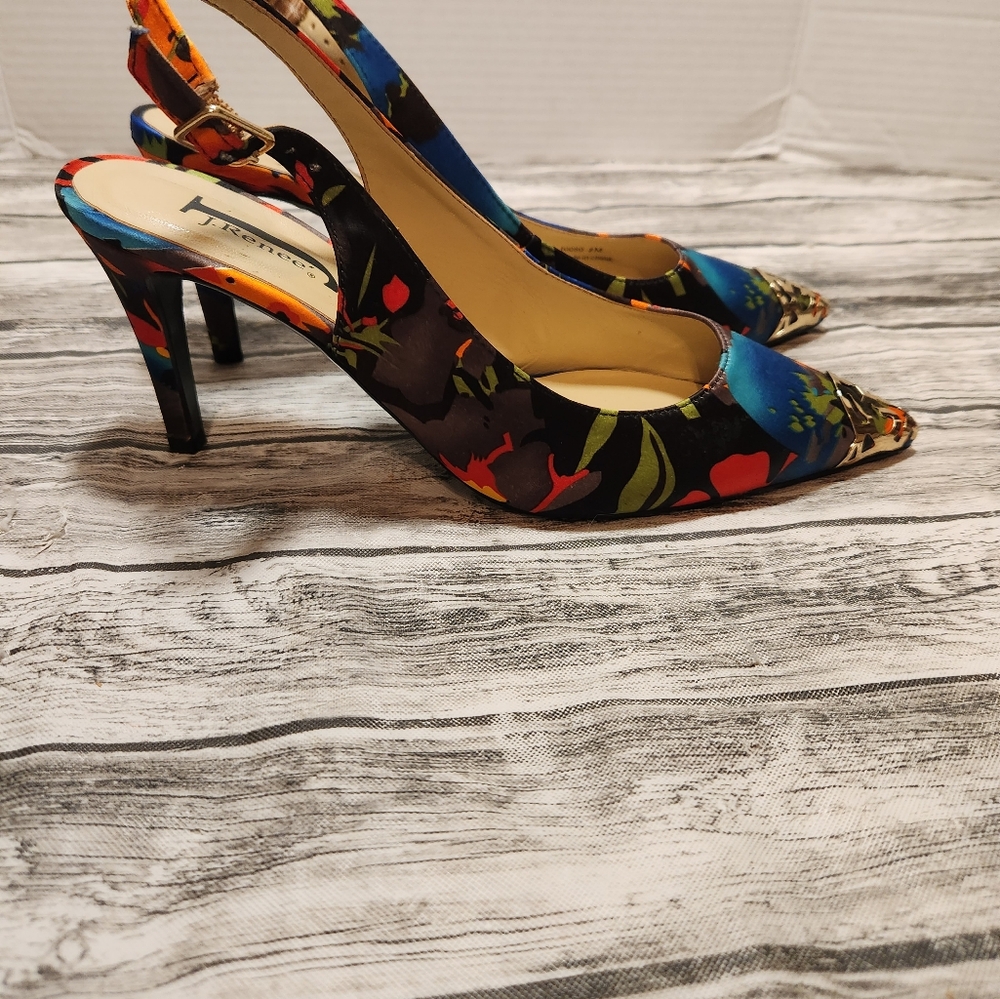 J.Renee Multi-Colored Heels with‎ Floral Pattern and Gold Toe - Picture 6 of 10